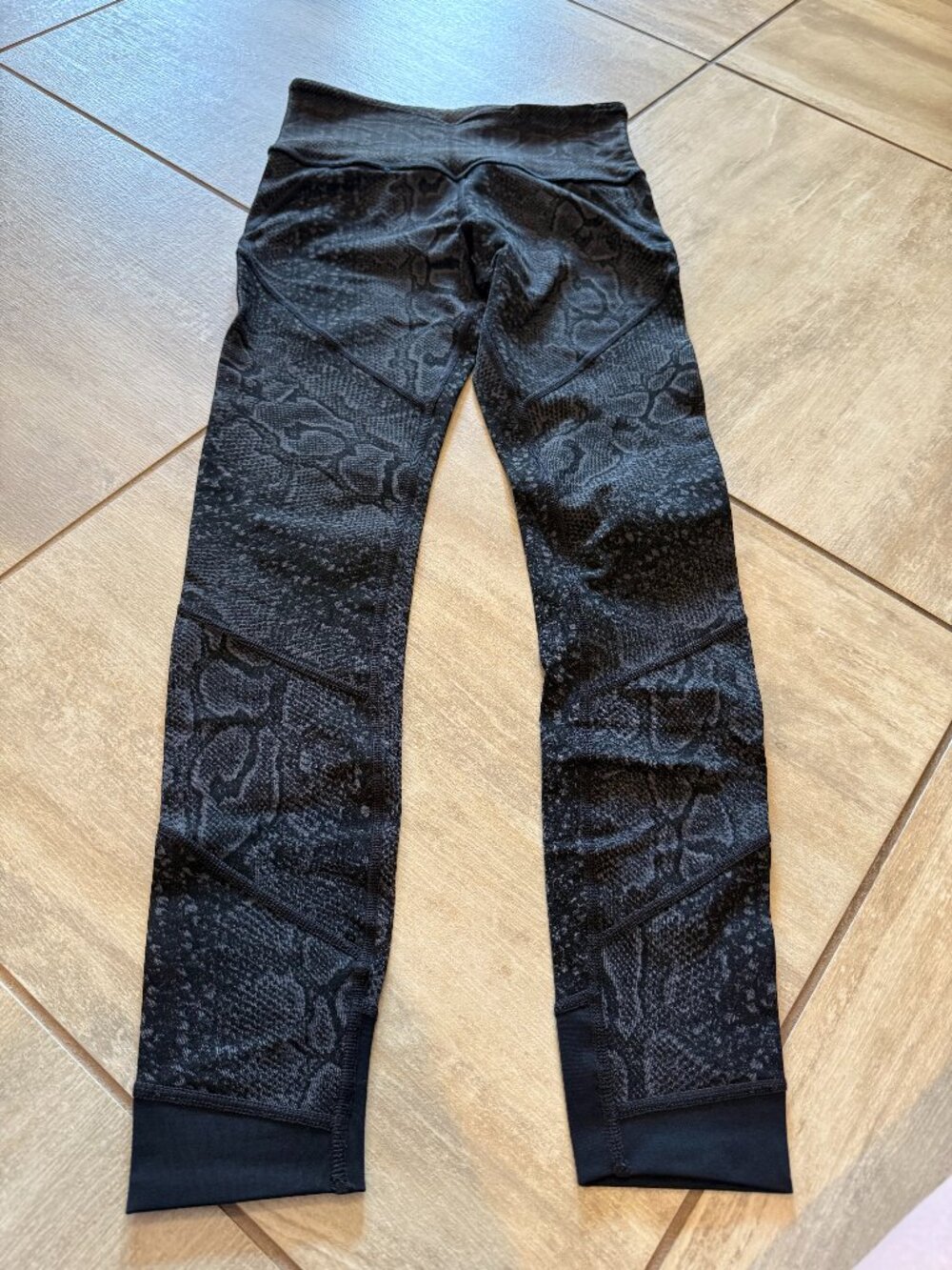 VIMMIA Python Reversible Leggings Black Grey Snake Print Sz Medium
